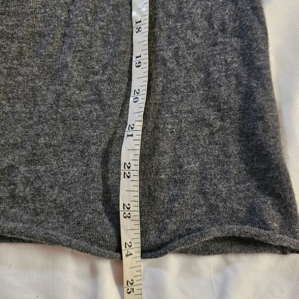 Tory Burch Gray Cashmere Embellished Crew Neck Sweater Small - Picture 6 of 7